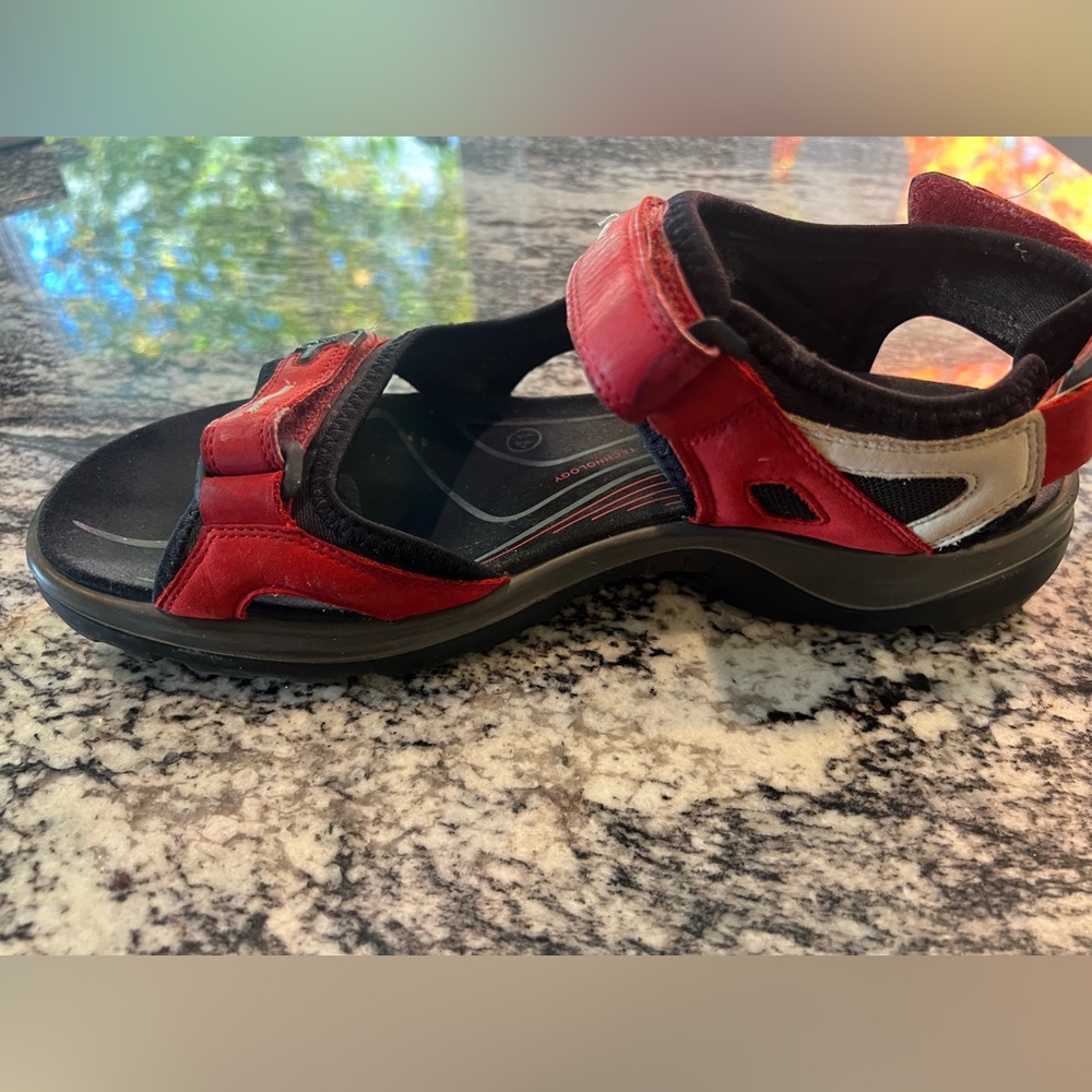 Ecco Yucatan black sandals
 size 41 / 10-10.5 - Picture 7 of 9